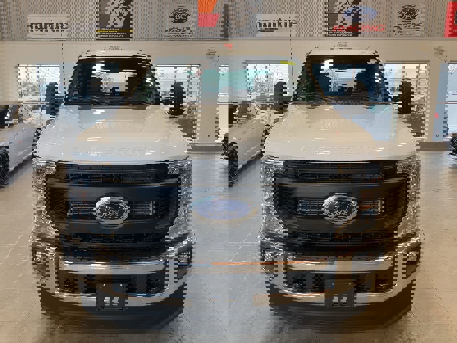 Used 2022 Ford F350 XL w/ Power Equipment Group image 2