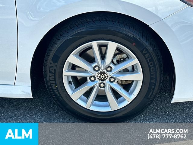 Used 2025 Toyota Camry LE FWD image 14