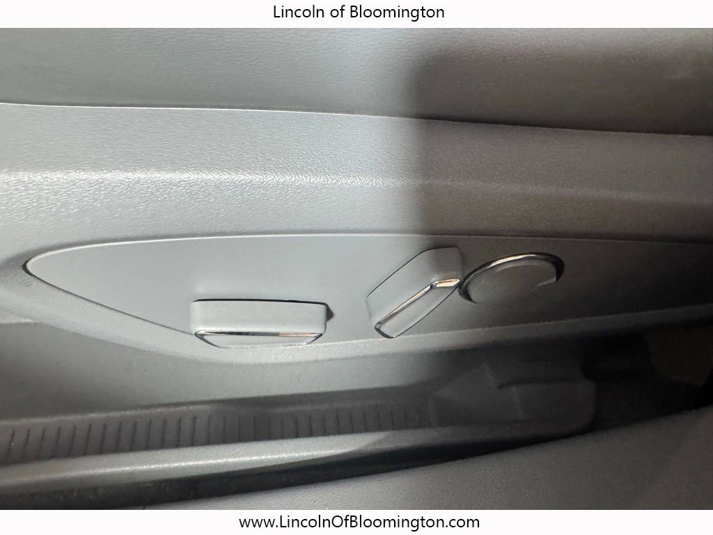 Certified 2023 Lincoln Nautilus Reserve w/ Luxury Package image 41