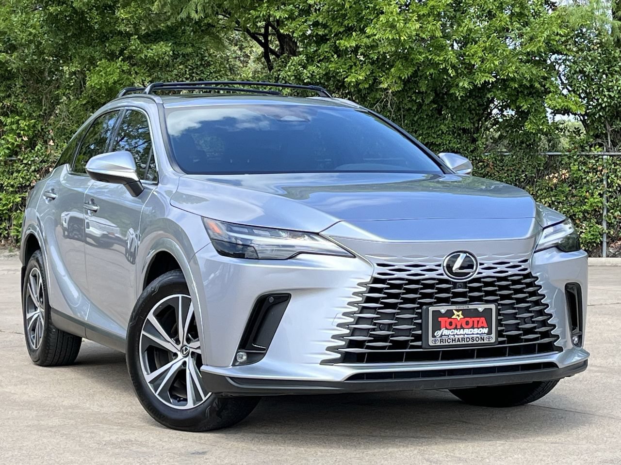 Used 2025 Lexus RX 350 Premium w/ Accessory Package (Z1) FWD image 2
