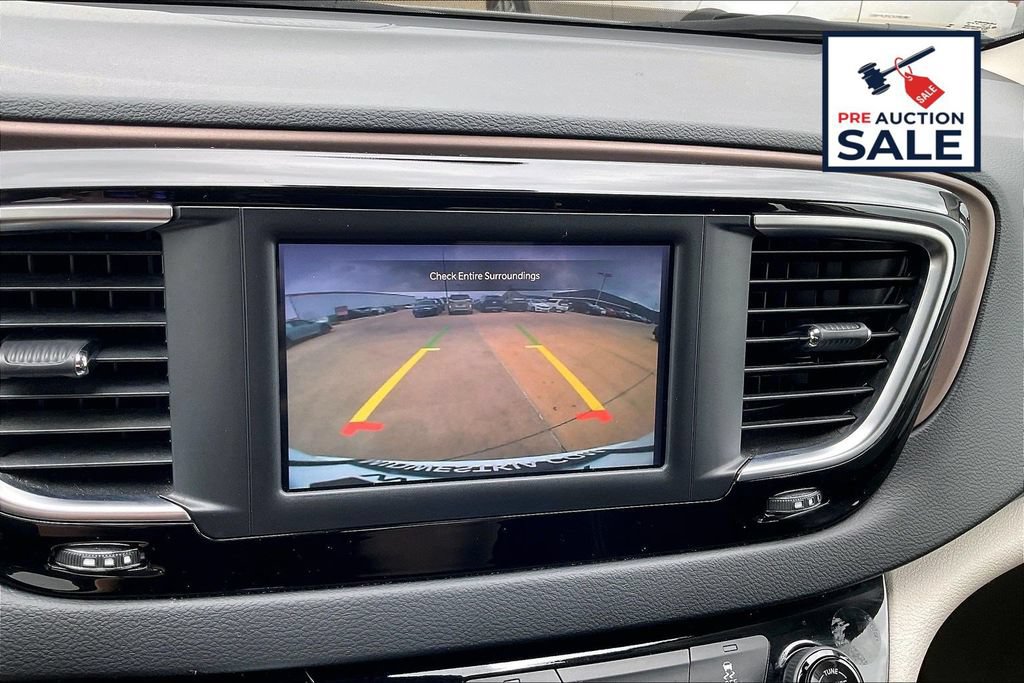 Used 2023 Chrysler Voyager LX FWD image 20