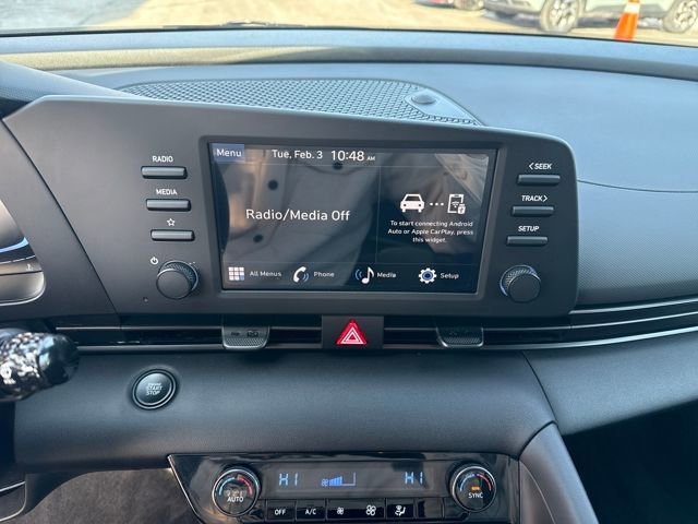 Used 2025 Hyundai Elantra Sport image 18