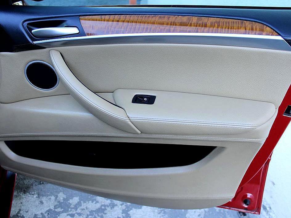 Used 2012 BMW X5 M image 24