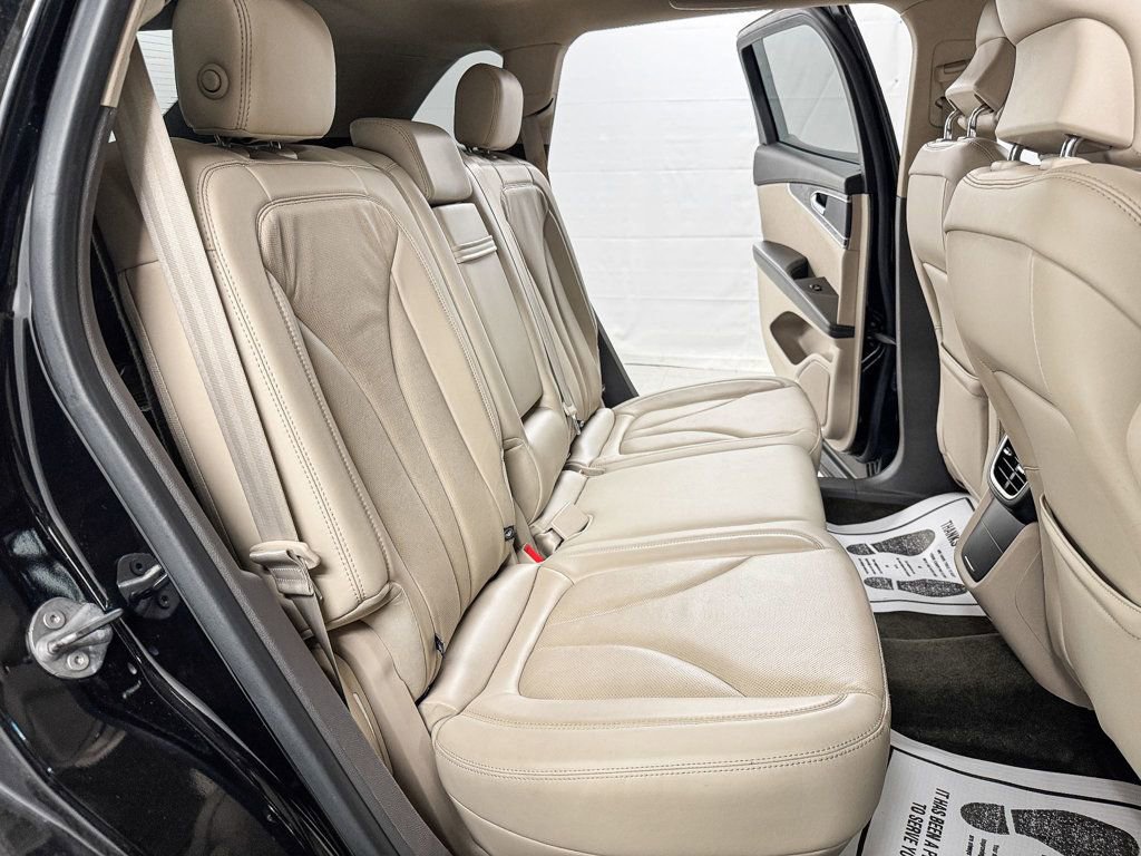 Used 2017 Lincoln MKX Reserve FWD image 10