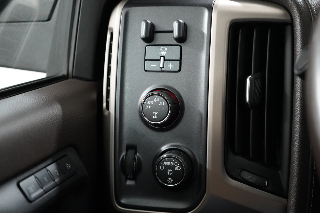 Used 2015 GMC Sierra 1500 Denali AWD/4WD image 26