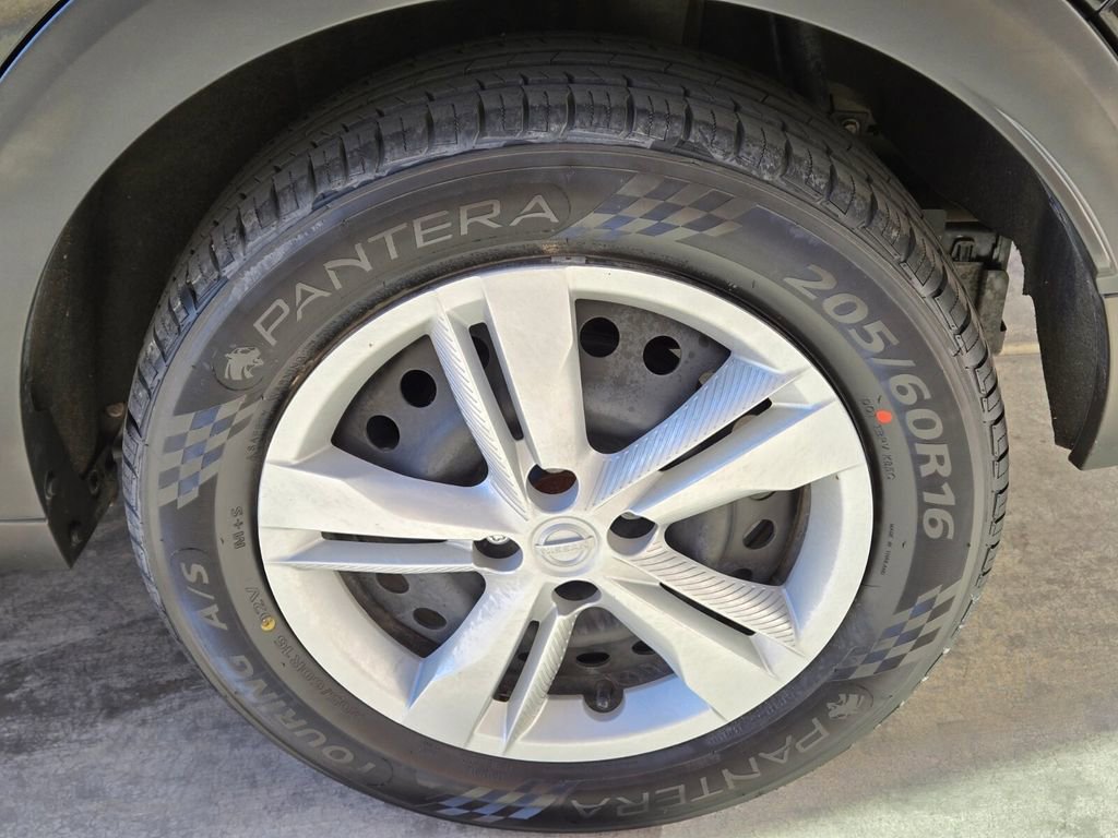 Used 2024 Nissan Kicks S FWD image 10