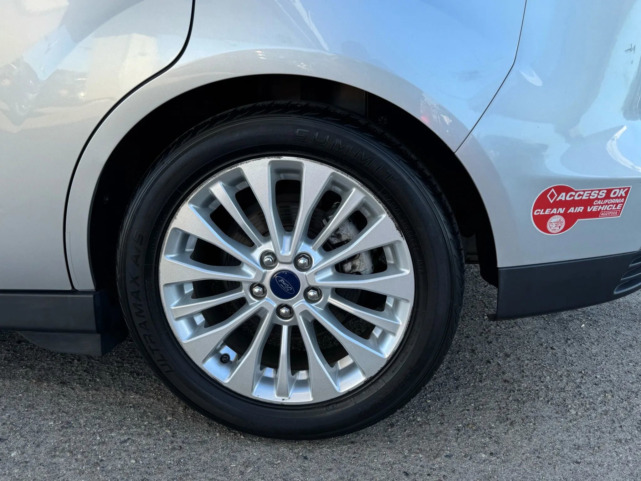 Used 2017 Ford C-MAX Energi SE w/ Equipment Group 402A image 36