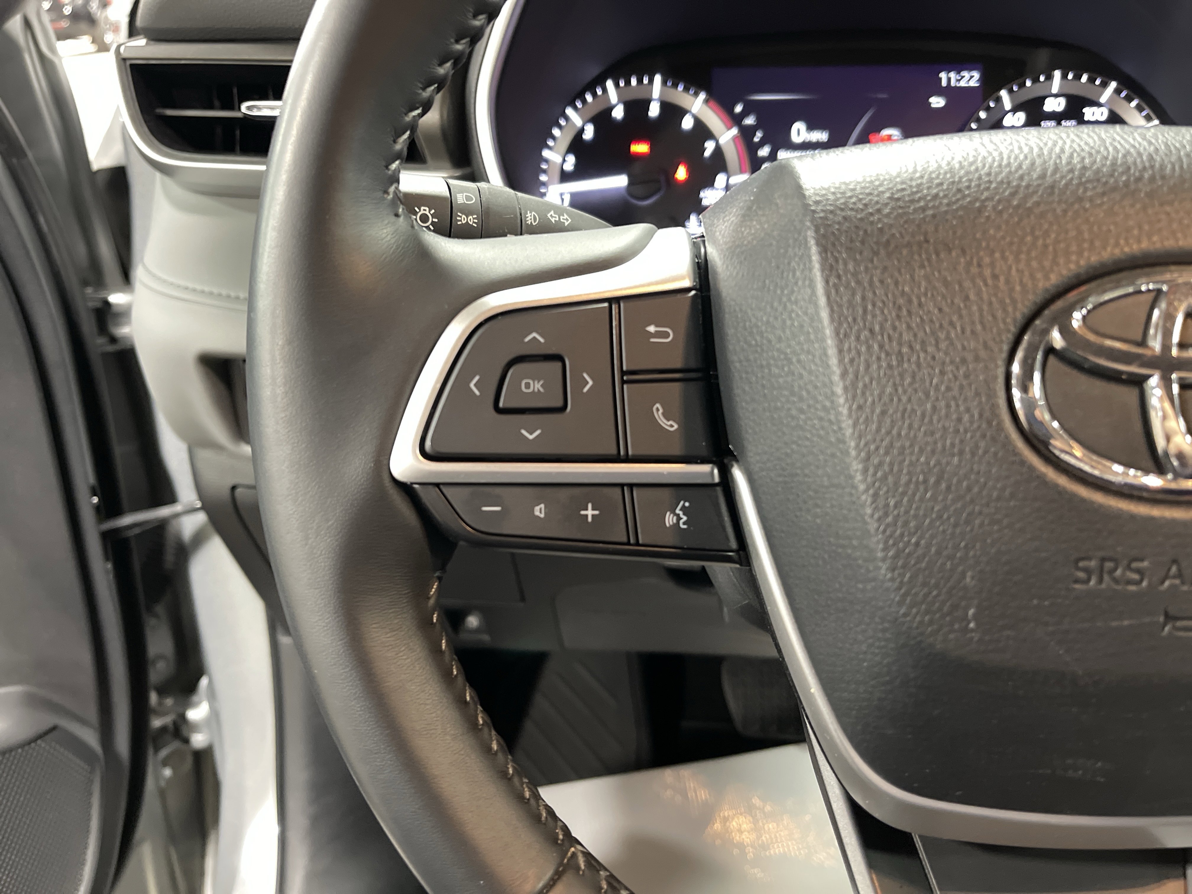 Used 2023 Toyota Highlander XLE image 18