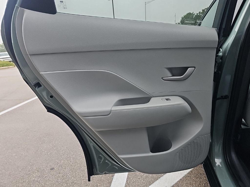 Certified 2024 Hyundai Kona SEL w/ Convenience Package AWD/4WD image 28