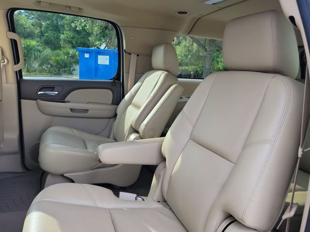 Used 2011 Chevrolet Suburban LTZ RWD image 14
