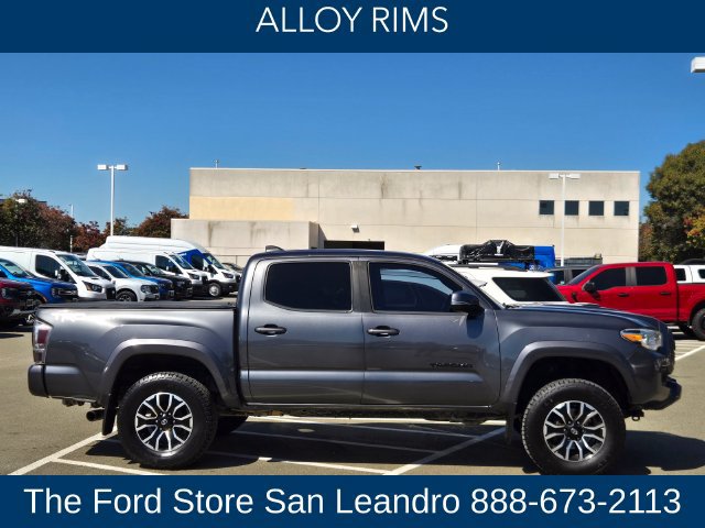 Used 2021 Toyota Tacoma TRD Sport w/ Technology Package RWD image 8