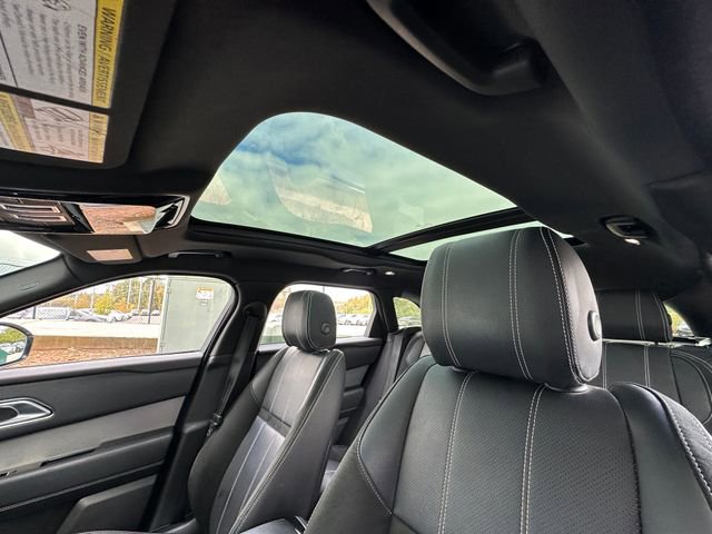 Used 2019 Land Rover Range Rover Velar R-Dynamic SE image 34
