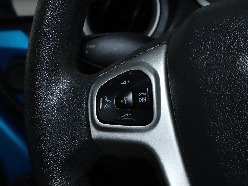 Used 2013 Ford Fiesta SE image 22