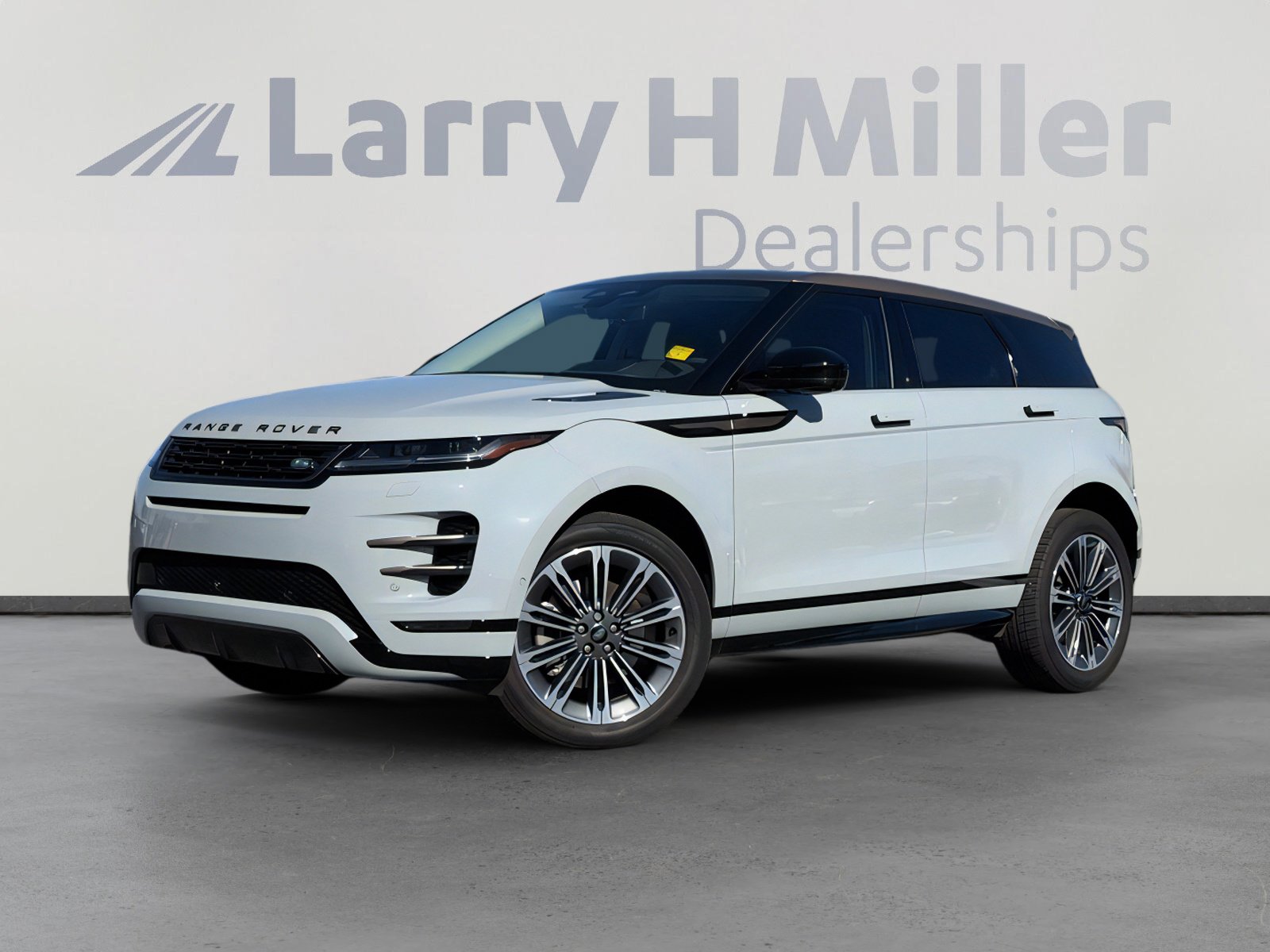 Used 2024 Land Rover Range Rover Evoque Dynamic SE image 1
