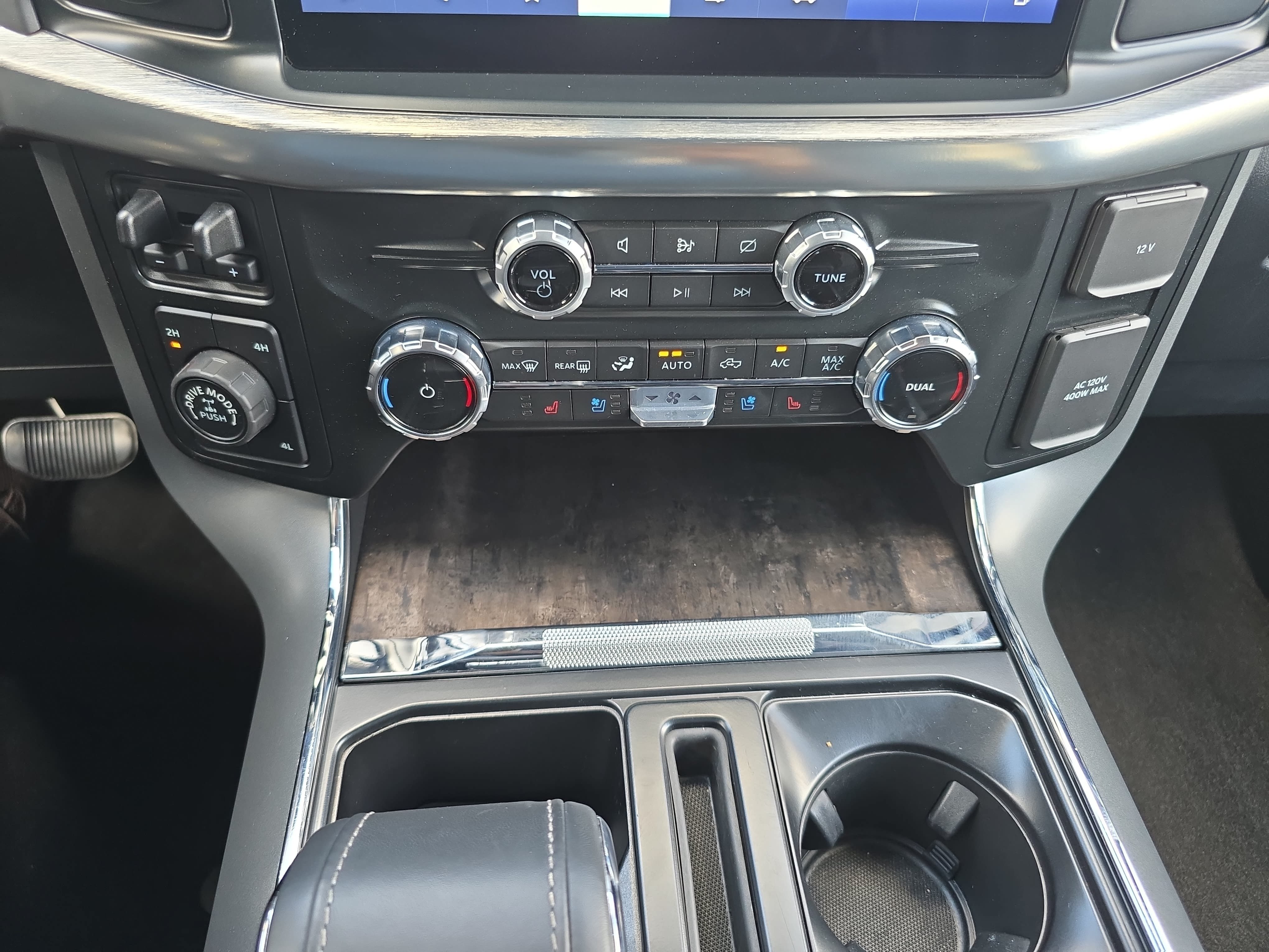 Used 2022 Ford F150 Lariat w/ Trailer Tow Package AWD/4WD image 24