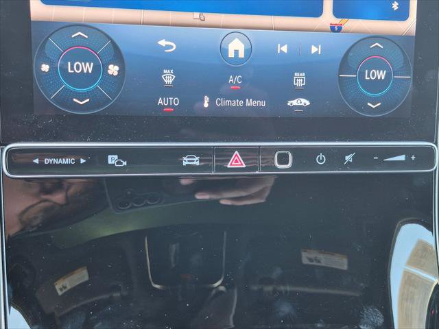 Used 2025 Mercedes-Benz GLC 300 image 21