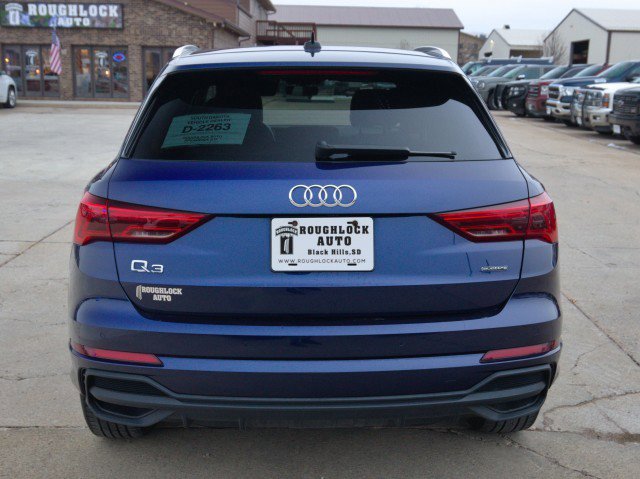 Used 2023 Audi Q3 2.0T Premium image 4