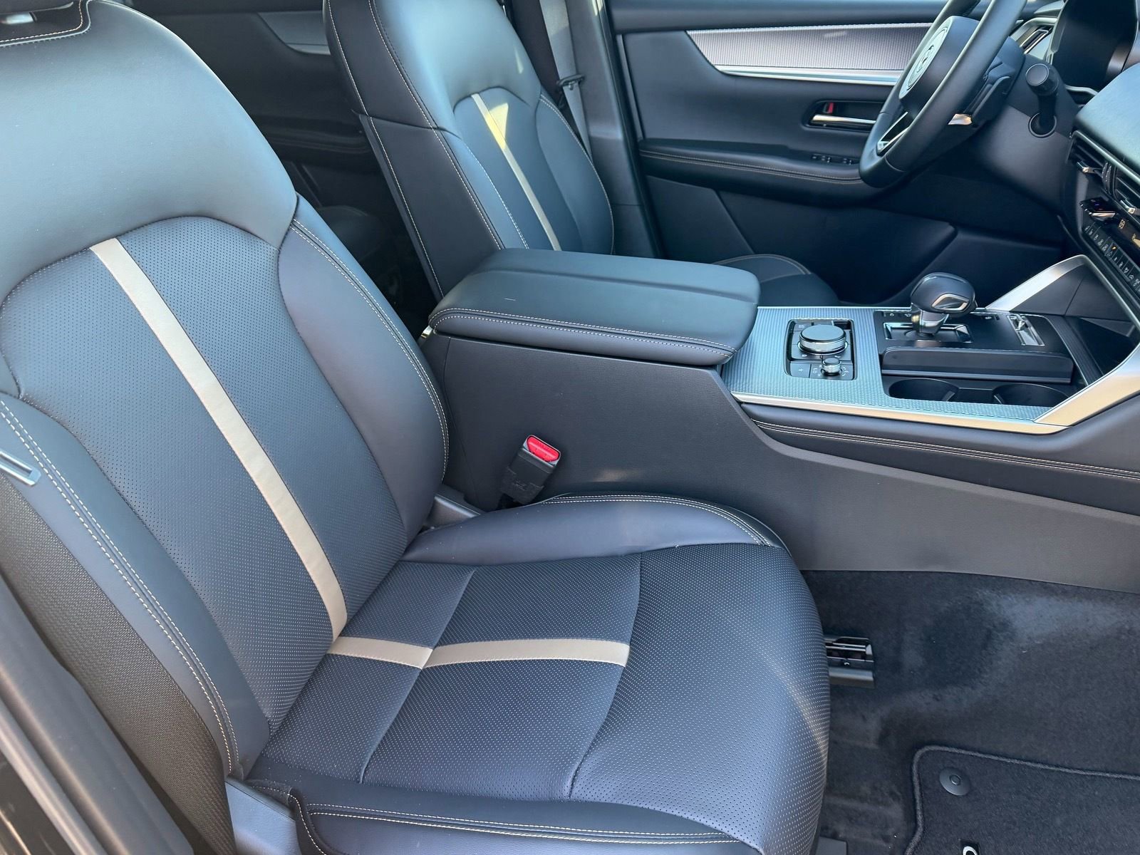 New 2026 MAZDA CX-90 Plug-In Hybrid w/ Premium Plus image 11