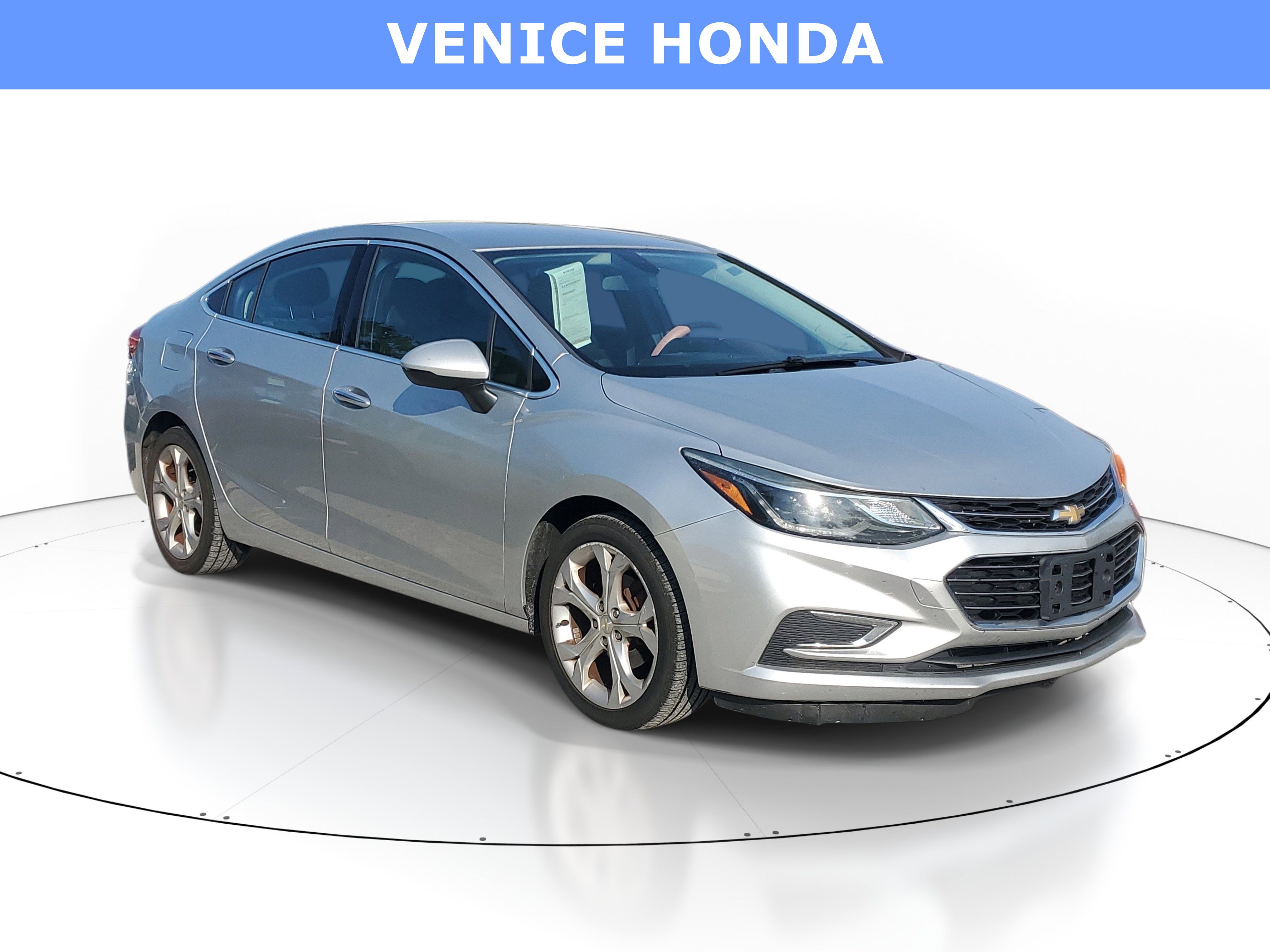 Used 2017 Chevrolet Cruze Premier FWD image 1