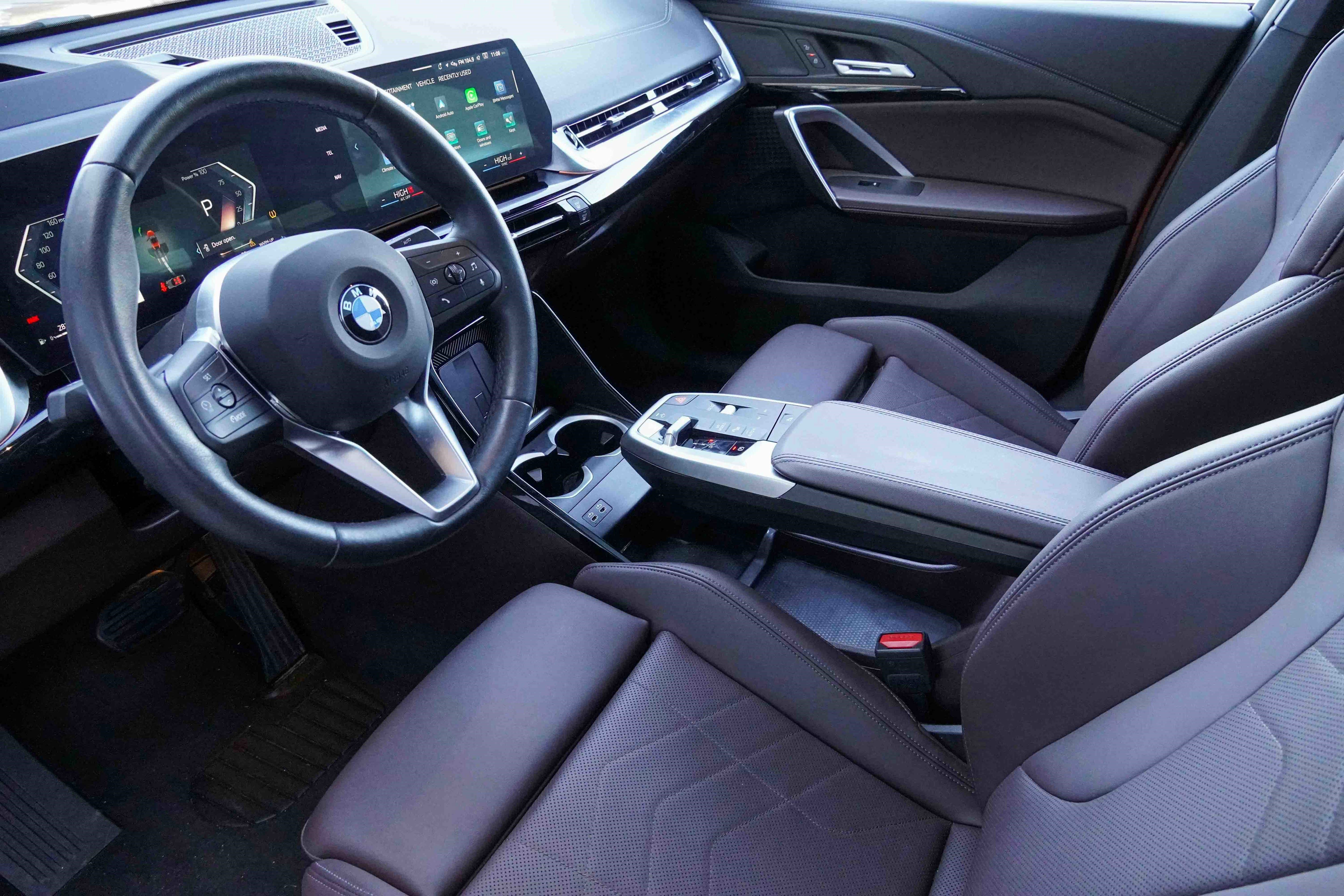 Certified 2025 BMW X2 xDrive28i image 9