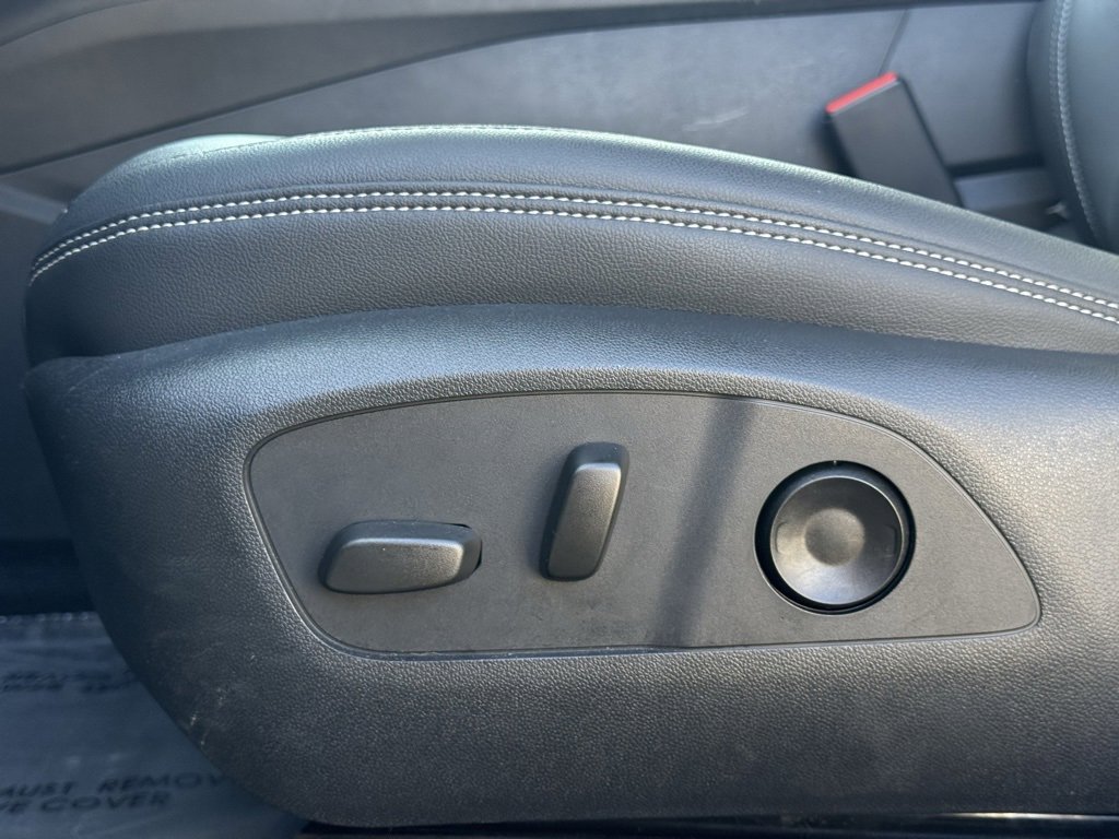 Used 2024 Chevrolet Blazer EV LT image 12