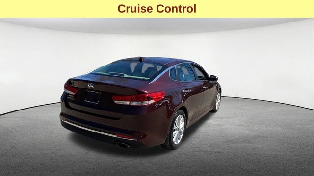 Used 2018 Kia Optima LX w/ 17" Alloy Wheels Package FWD image 9