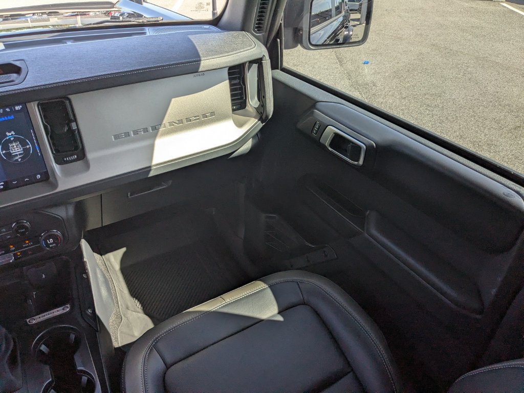 Used 2025 Ford Bronco Outer Banks AWD/4WD image 45