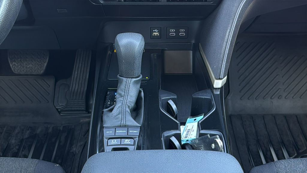 Used 2025 Toyota Camry LE image 25