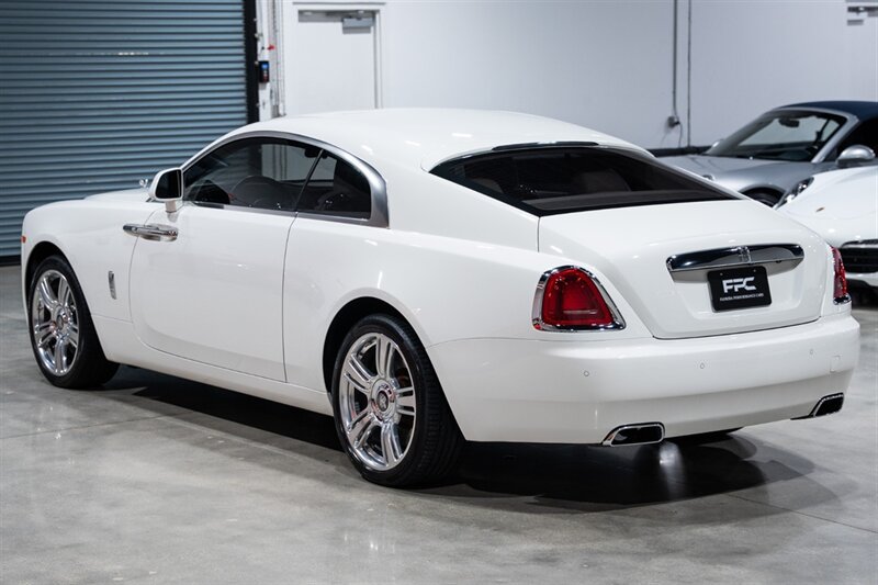 Used 2016 Rolls-Royce Wraith RWD image 64