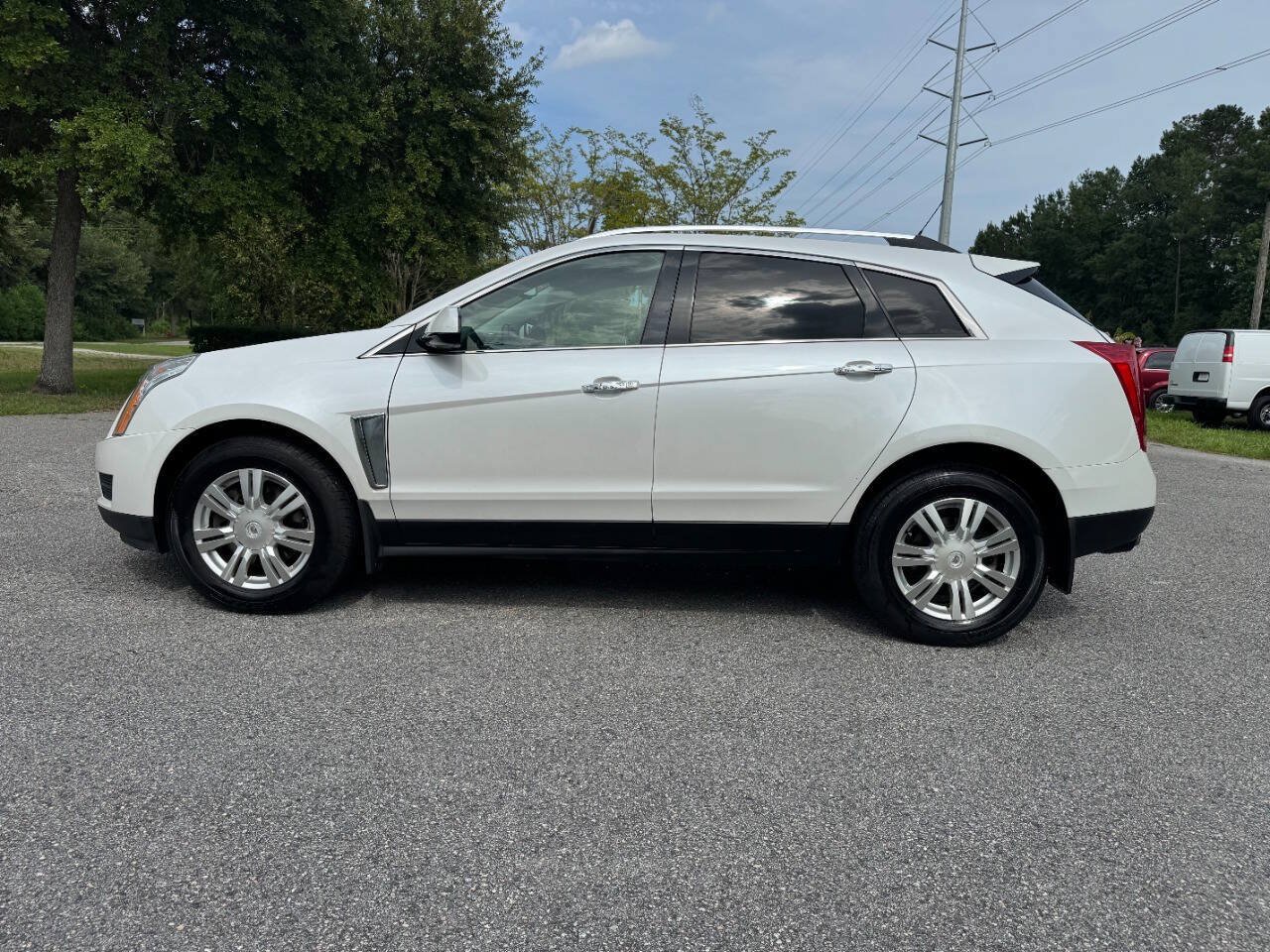Used 2013 Cadillac SRX Luxury FWD image 4