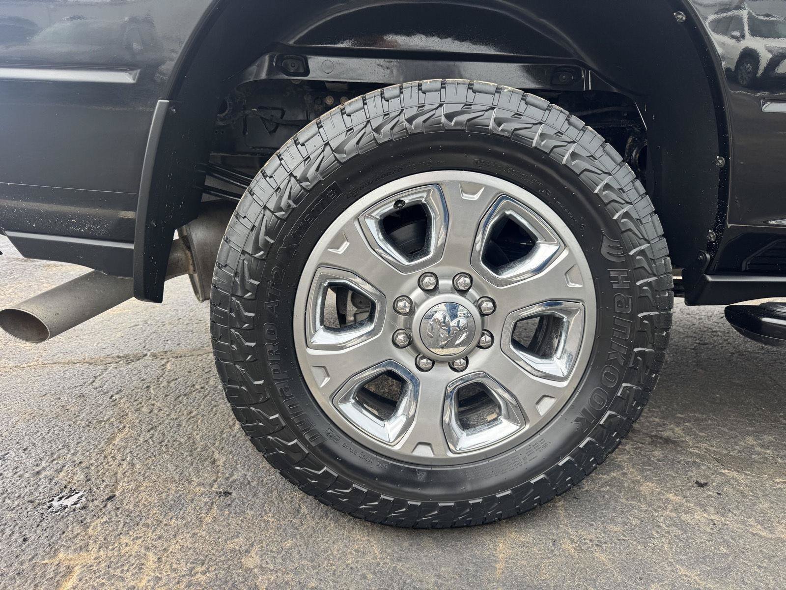 Used 2023 RAM 3500 Laramie AWD/4WD image 10