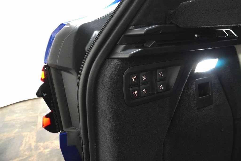 Used 2025 BMW X7 M60i image 6