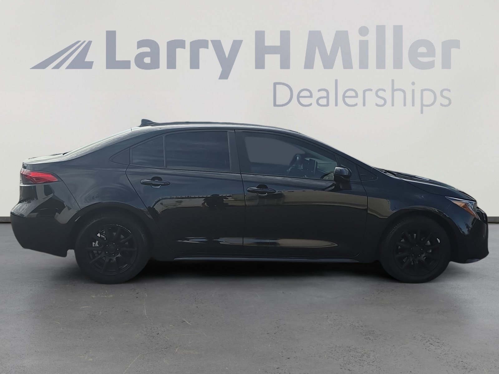 Used 2020 Toyota Corolla LE FWD image 6