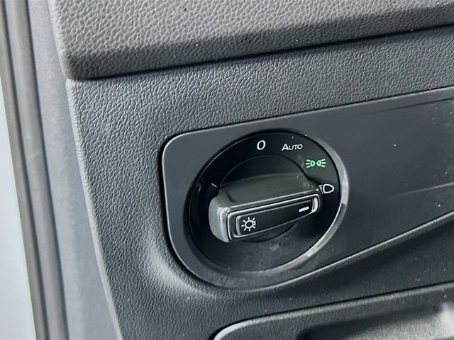 Used 2021 Volkswagen Tiguan SE image 10