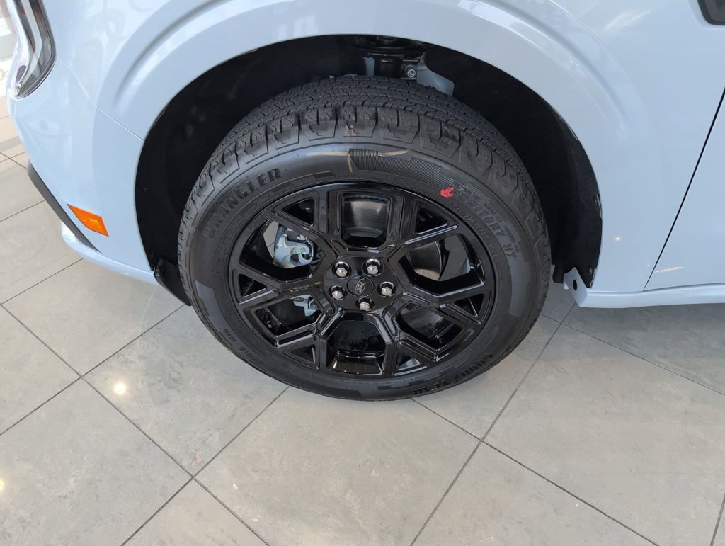 New 2026 Ford Maverick Lobo image 17