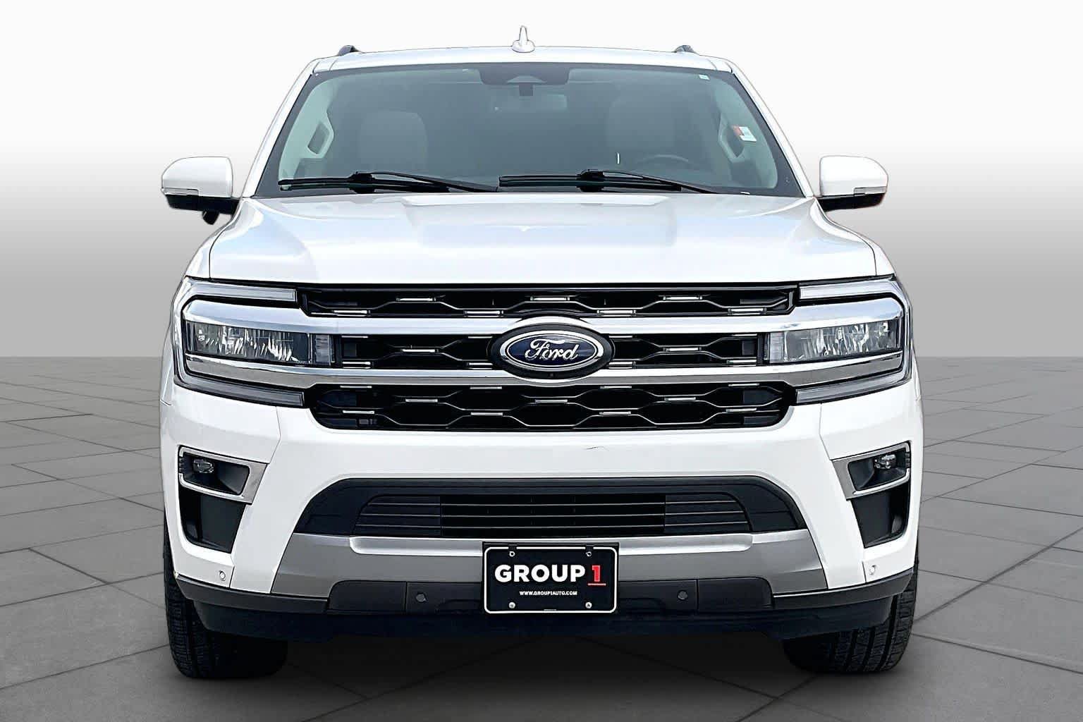 Used 2023 Ford Expedition Limited RWD image 4