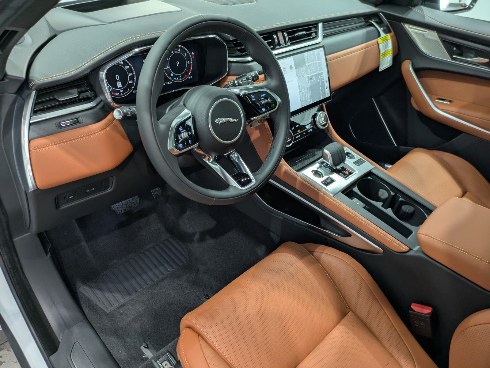 New 2026 Jaguar F-PACE R-Dynamic S AWD/4WD image 7