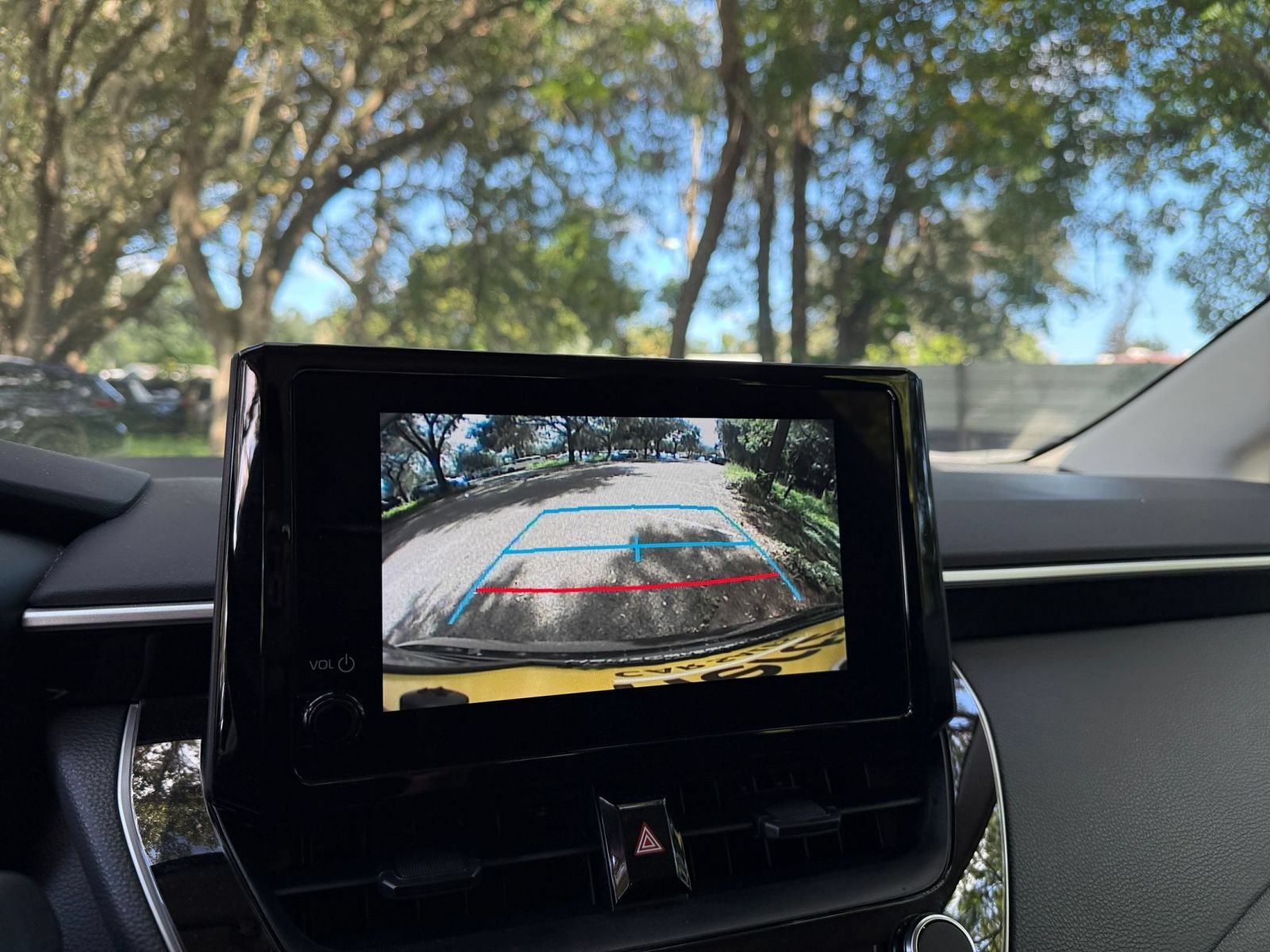 Used 2025 Toyota Corolla LE FWD image 21