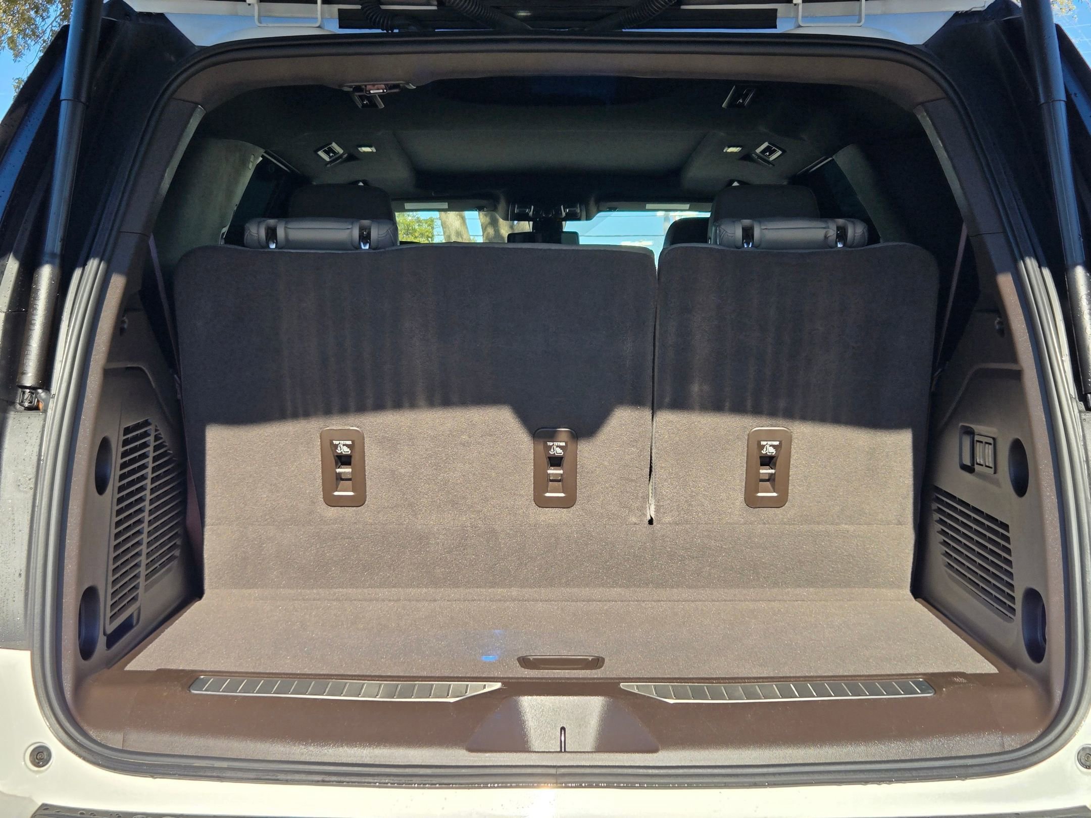 Used 2022 Chevrolet Tahoe Z71 w/ Z71 Off-Road Package image 27