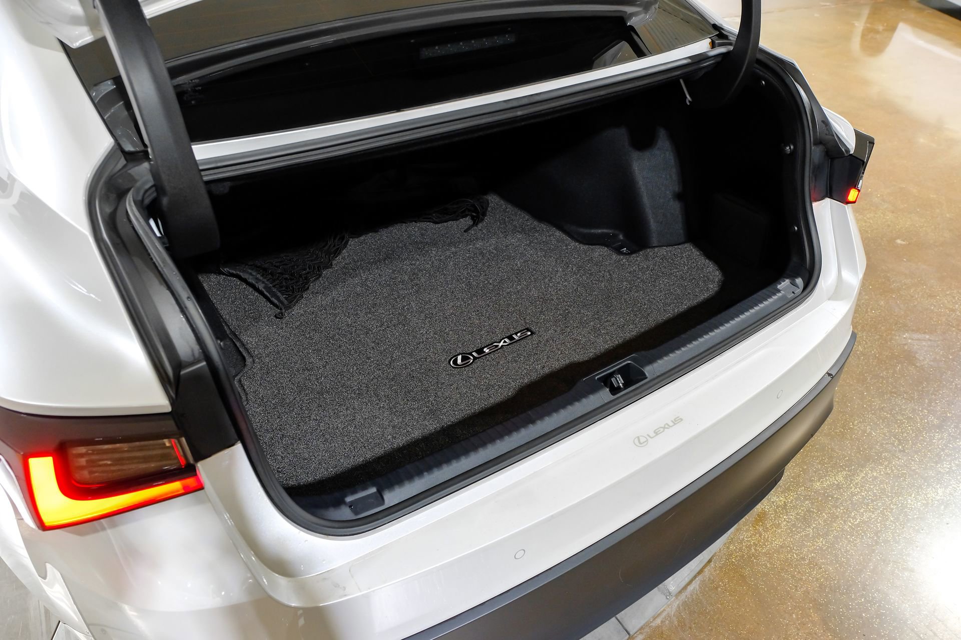 Used 2024 Lexus IS 300 w/ Comfort Package image 59