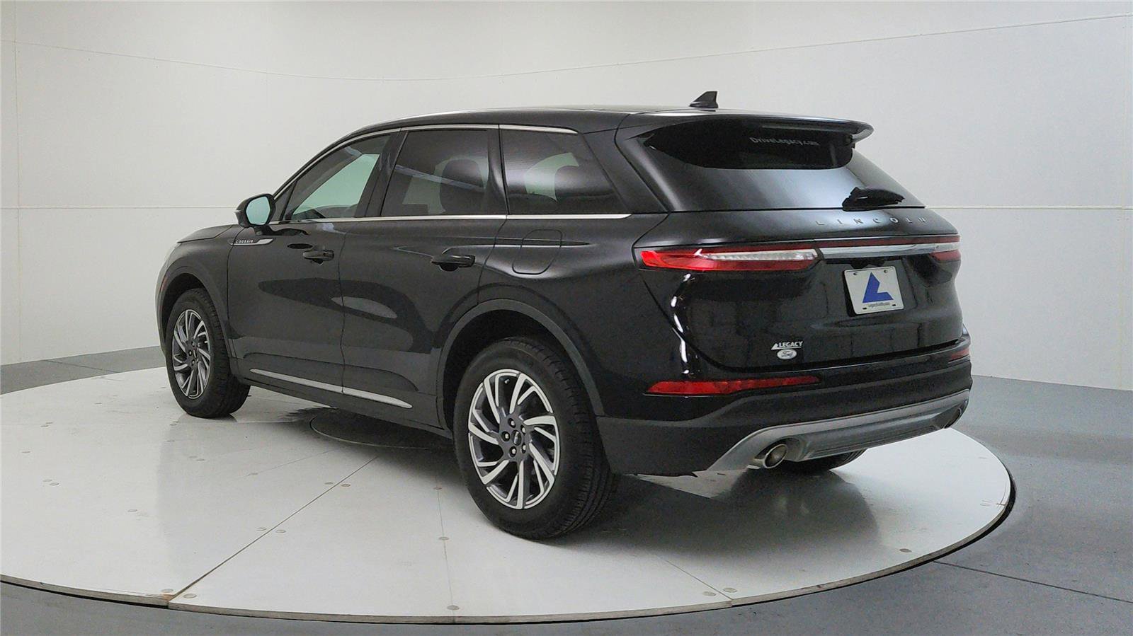 Used 2023 Lincoln Corsair AWD w/ Equipment Group 101A image 6