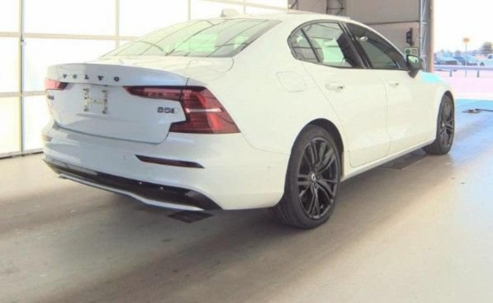 Used 2023 Volvo S60 B5 Plus w/ Climate Package AWD/4WD image 2