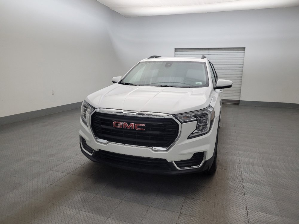 Used 2023 GMC Terrain SLE w/ Driver Convenience Package image 15