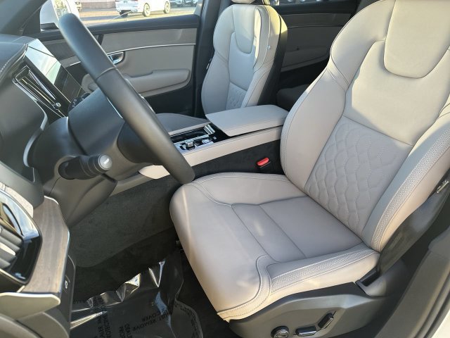 New 2026 Volvo XC90 B6 Plus w/ Protection Package Premier AWD/4WD image 19