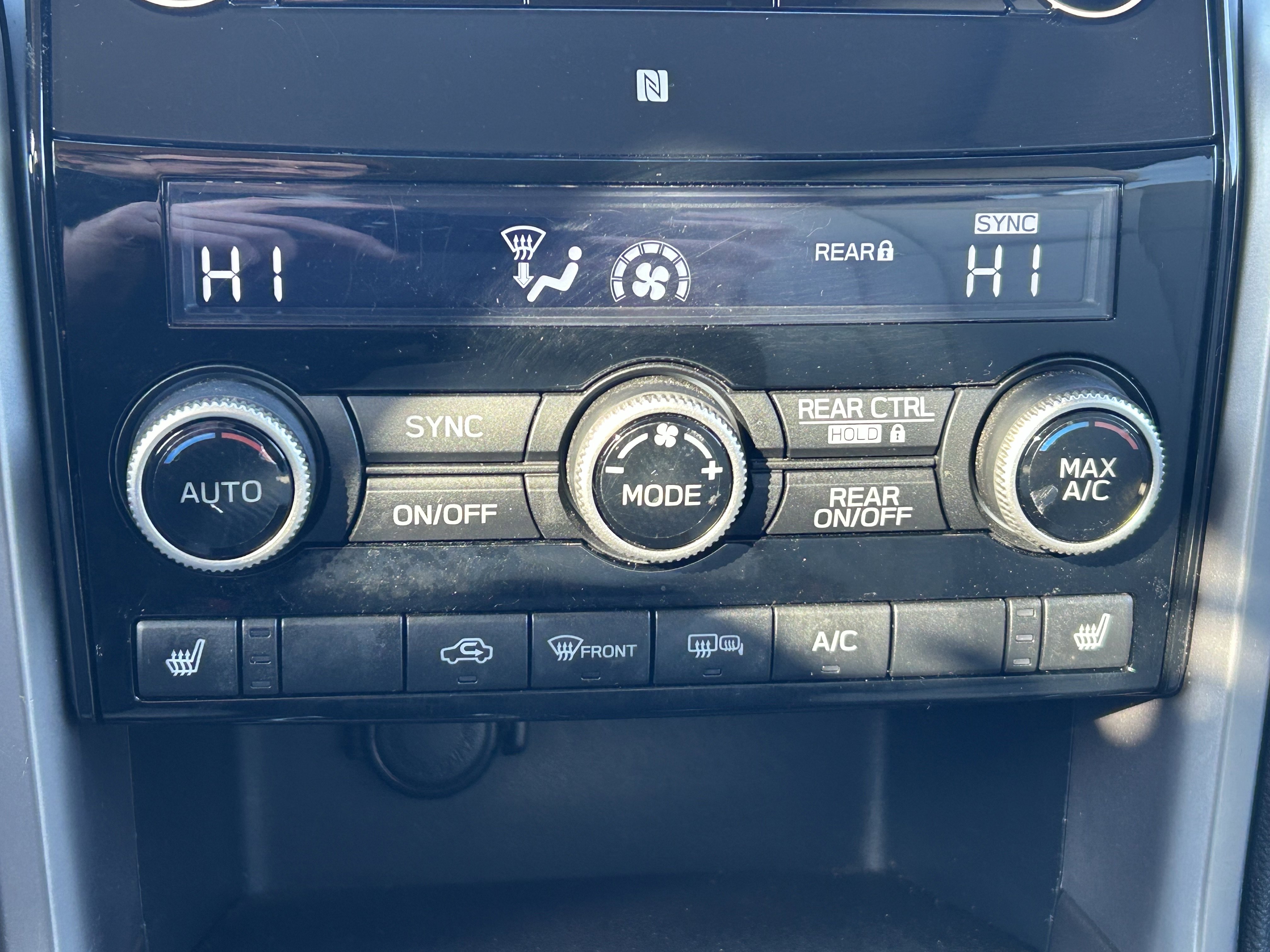 Used 2022 Subaru Ascent Limited w/ Technology Package image 33