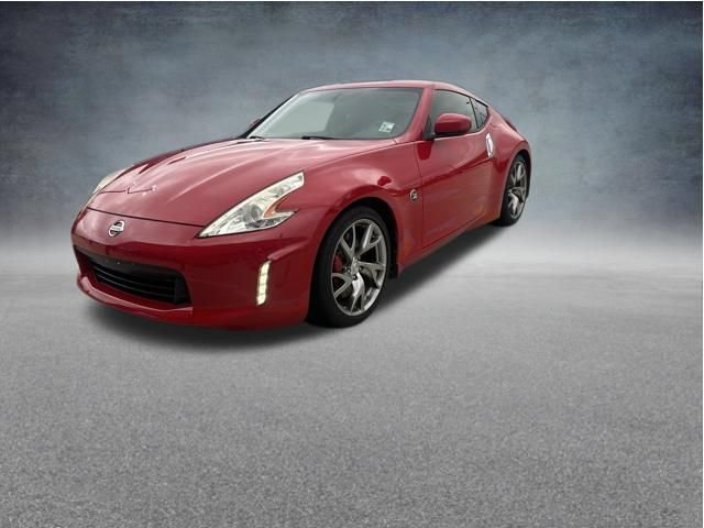 Used 2016 Nissan 370Z Coupe RWD image 4