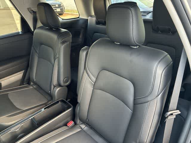 Used 2026 Nissan Pathfinder SL w/ SL Premium Package FWD image 19