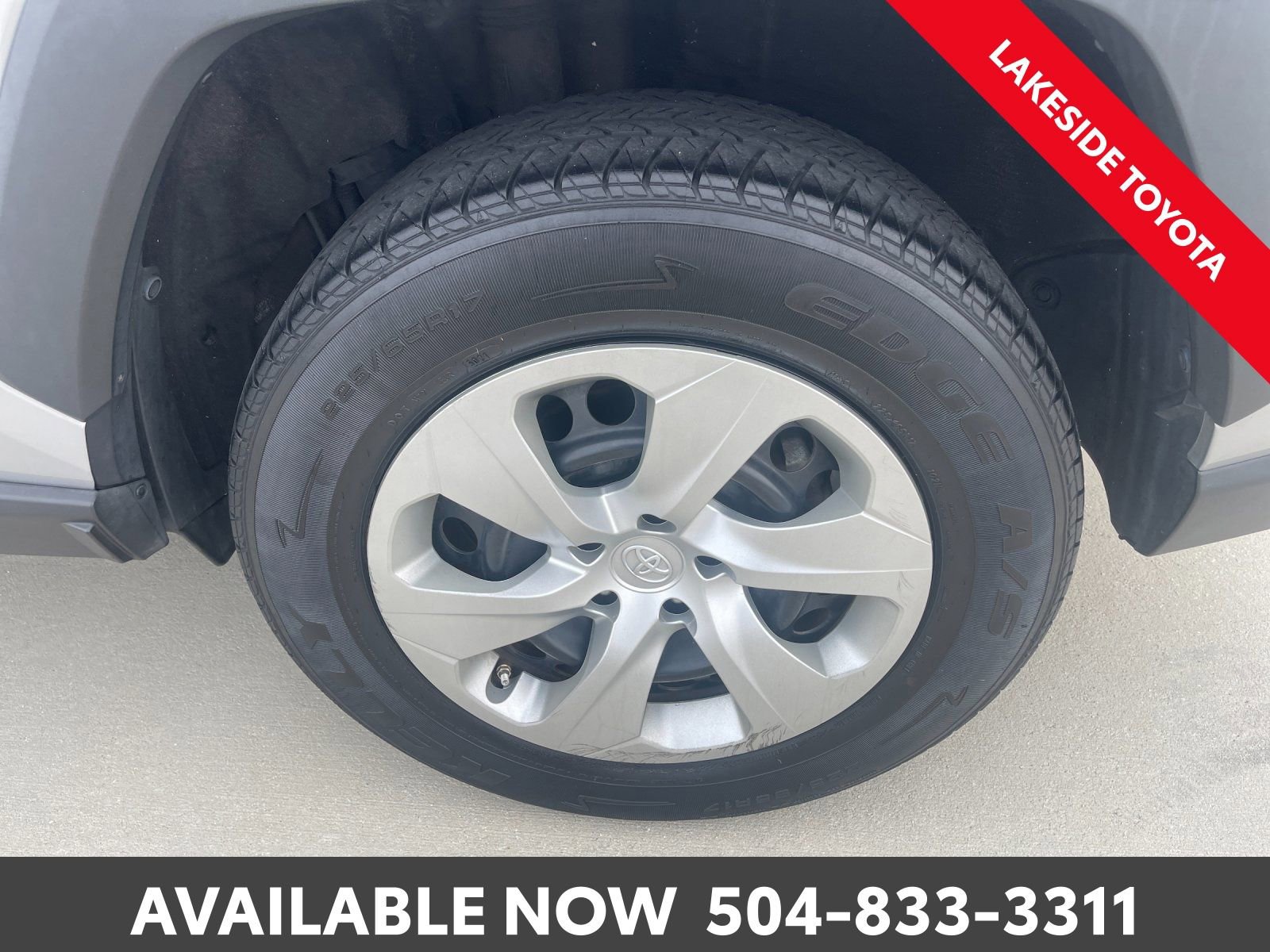 Used 2021 Toyota RAV4 LE image 12