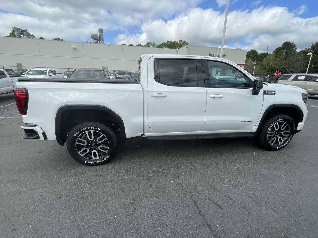Used 2024 GMC Sierra 1500 AT4 w/ AT4 Premium Package image 11