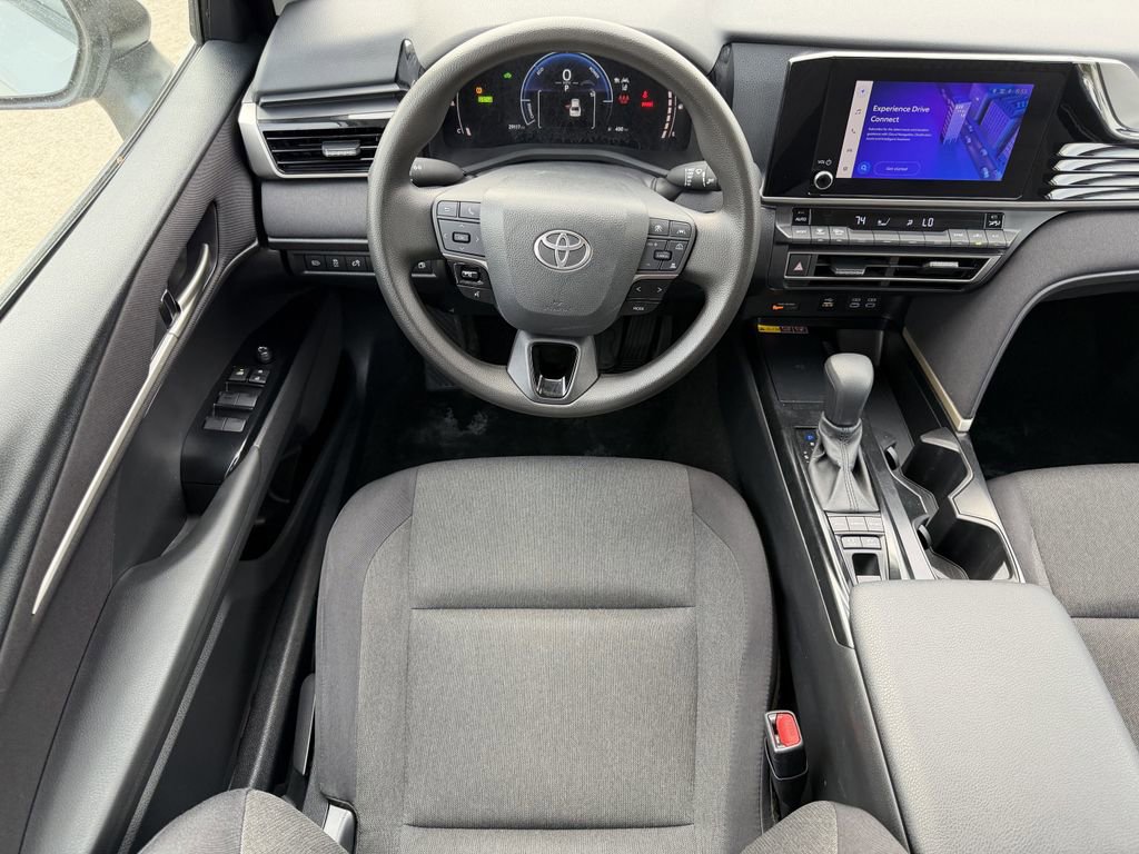 Used 2025 Toyota Camry LE FWD image 14